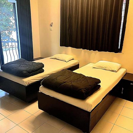 Rostel Backpackers Hostel Пуне Екстер'єр фото