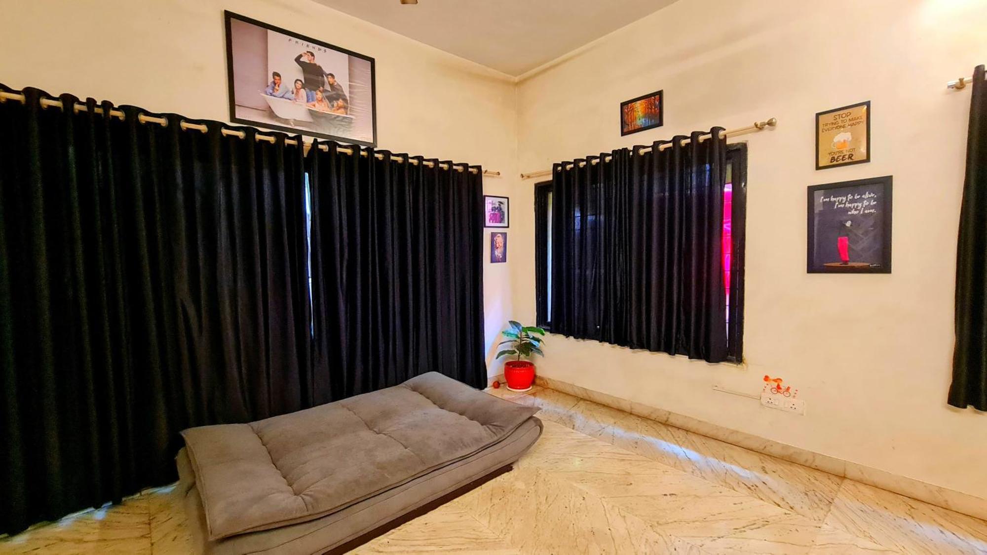 Rostel Backpackers Hostel Пуне Екстер'єр фото