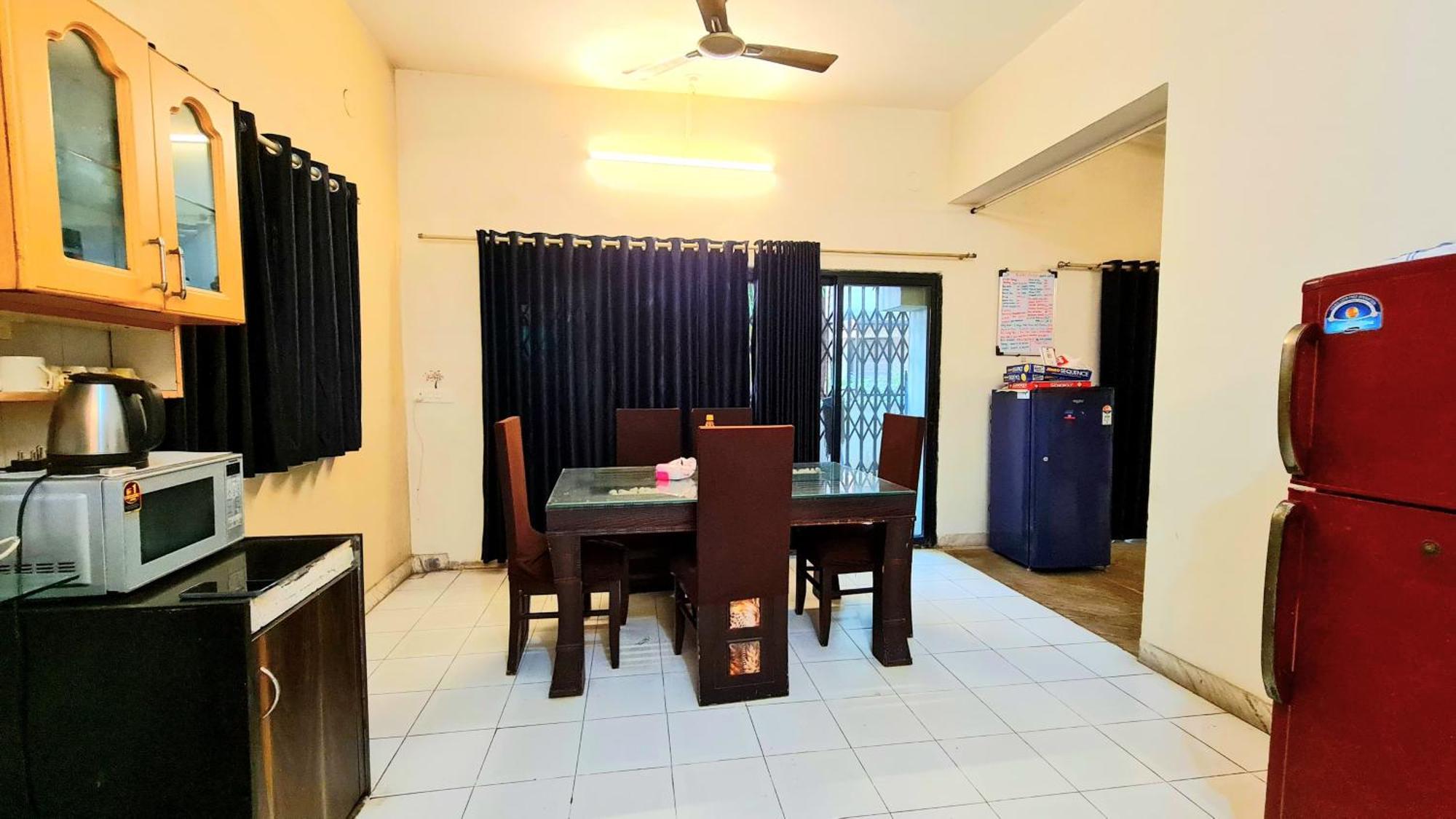 Rostel Backpackers Hostel Пуне Екстер'єр фото